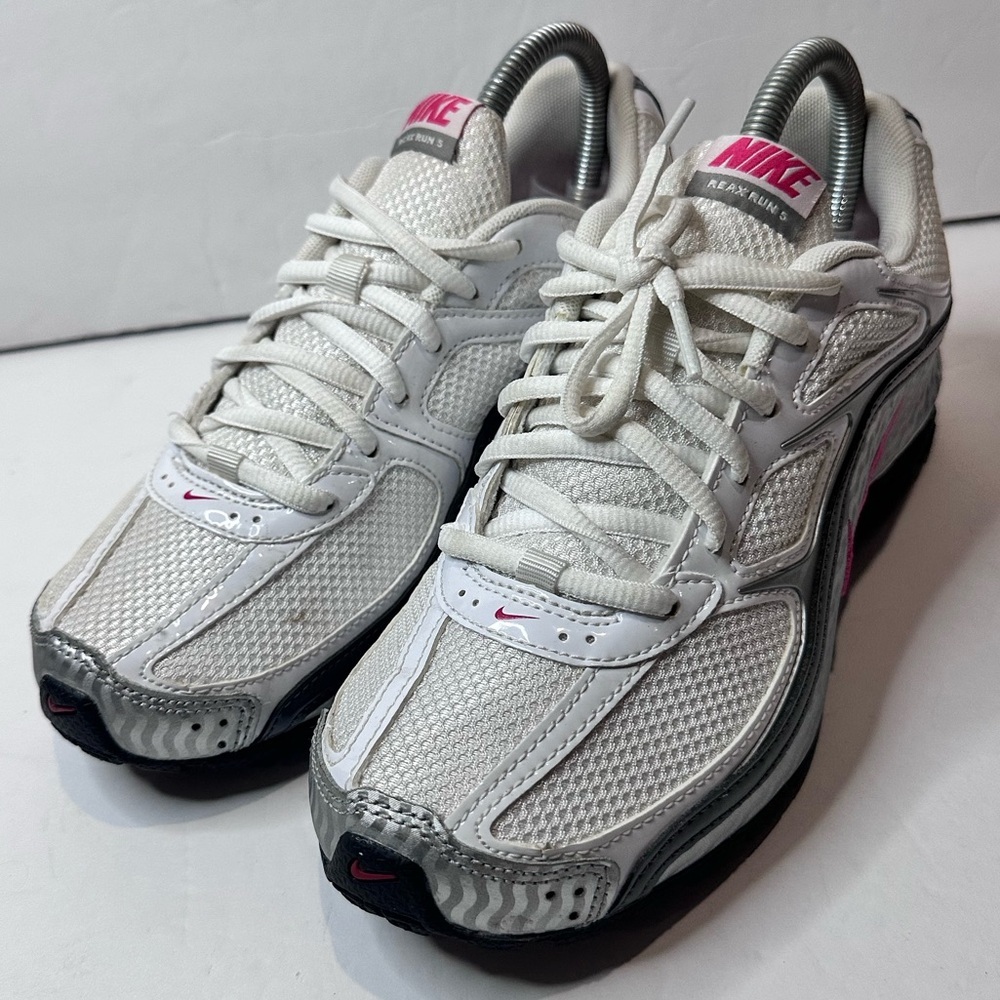 Nike Reax Women's White and Gray Sneakers - Picture 8 of 10